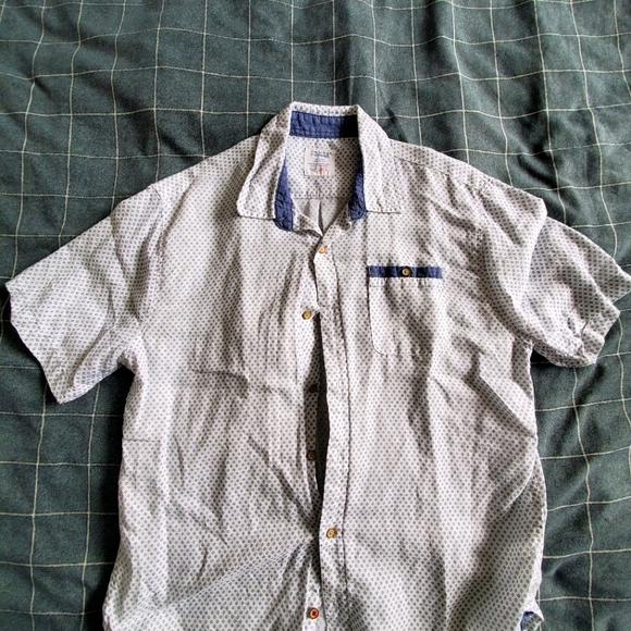 9 Men's Clothes in a Price of 1 - Picture 4 of 10